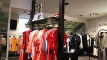 Click-and-Mortar Ghosting Why Majority of BOPIS Shoppers Abandon In-Store Pickups