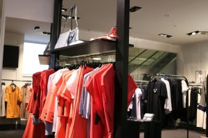 Click-and-Mortar Ghosting Why Majority of BOPIS Shoppers Abandon In-Store Pickups