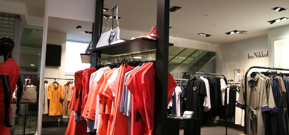 Click-and-Mortar Ghosting Why Majority of BOPIS Shoppers Abandon In-Store Pickups